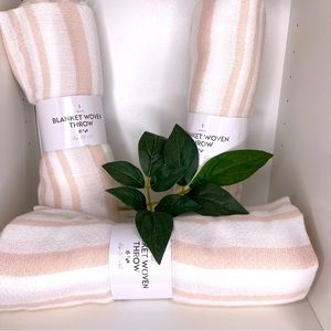 Throw blanket bundle